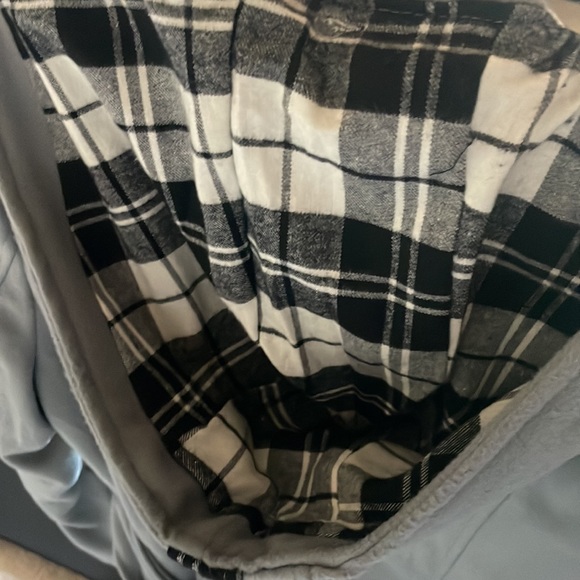 ⭐️NWOT⭐️ Beautiful breasted grey trench coat - NEW without tags - Picture 9 of 12